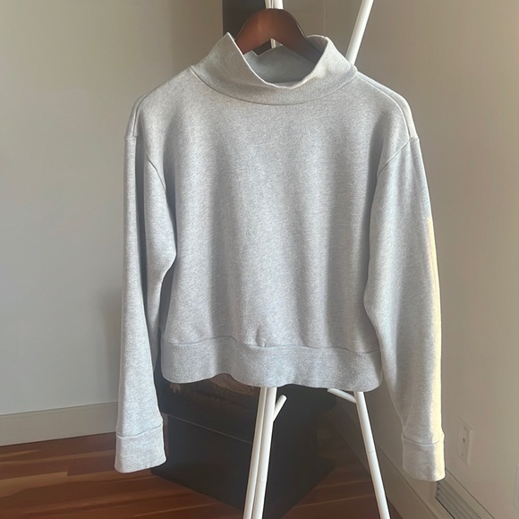 OZMA Tops - Ozma of California sweatshirt